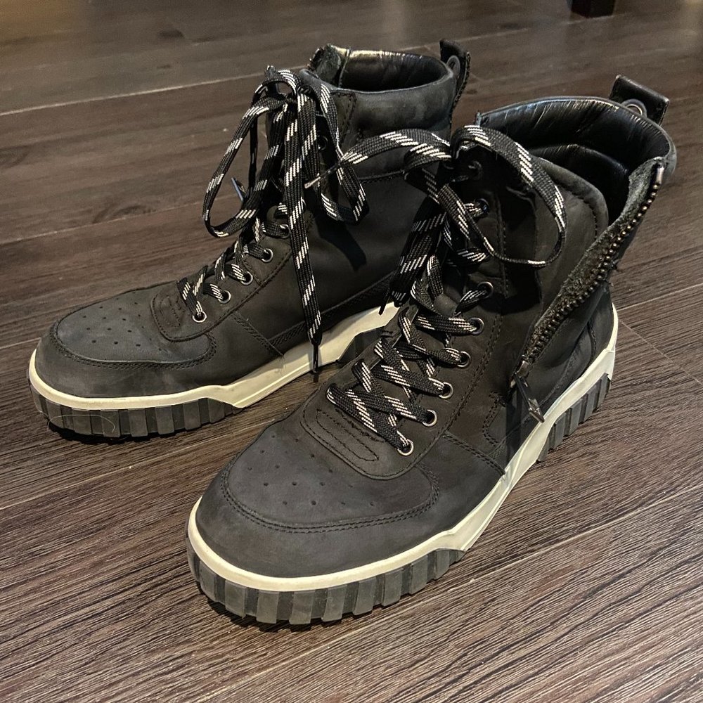 Diesel S-RUA Mid Suede Sneakers, Size 10